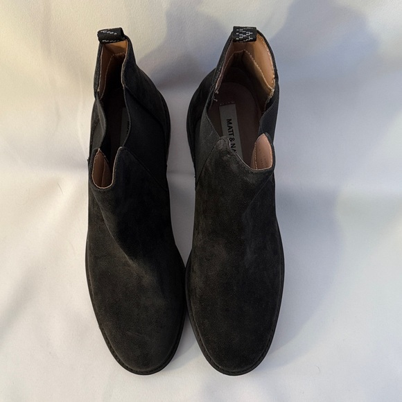 MATT AND NAT BLACK CHELSEA BOOTS - Picture 4 of 10